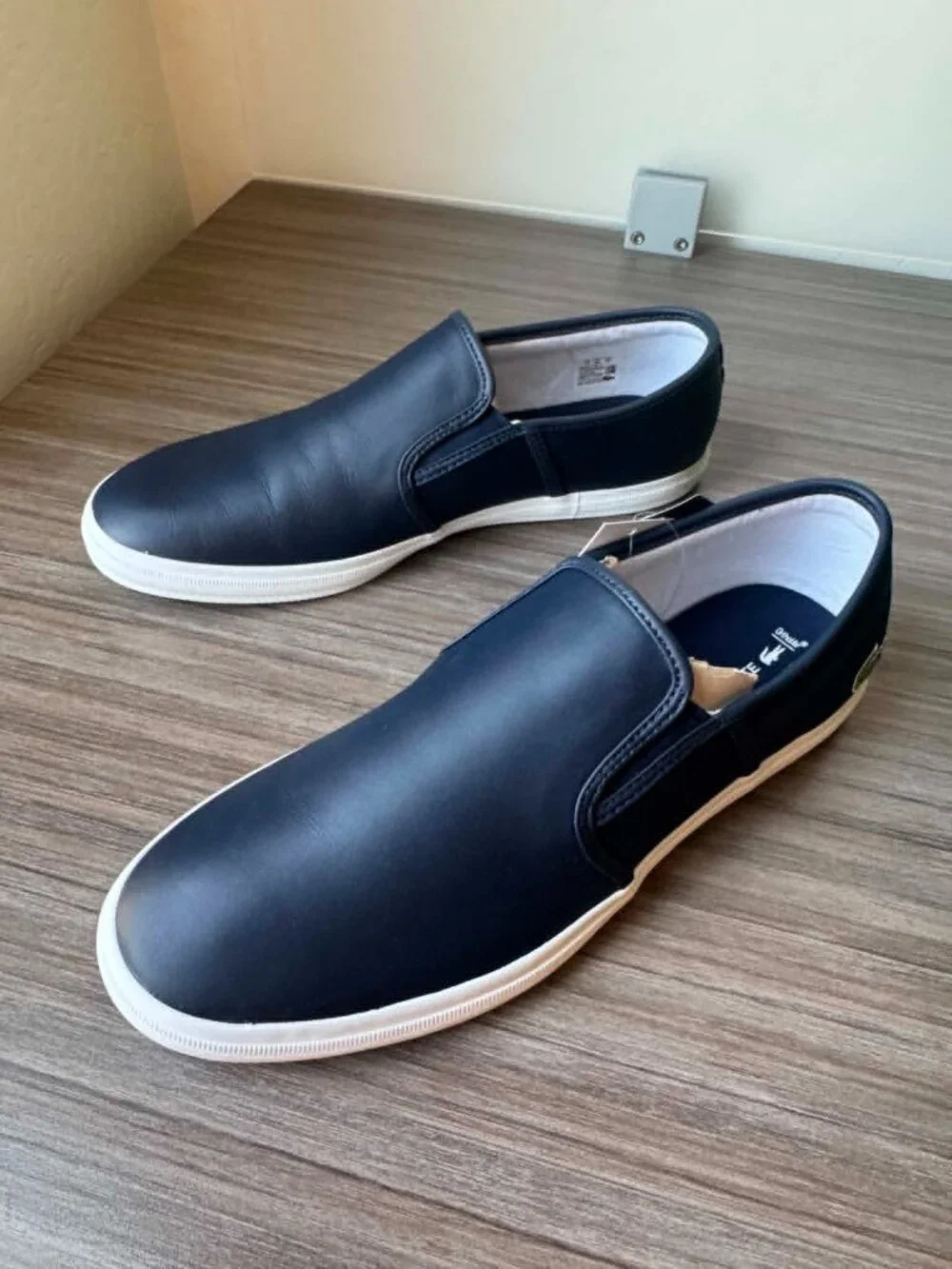 Lacoste Men's Tatalya Slip On Loafers size 12 in Navy Leather